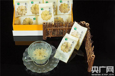 當健康黃菊邂逅千年古村——“快樂農夫”的扶貧之路